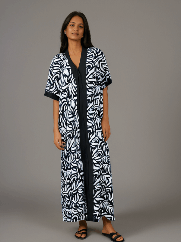 Ava Kaftan – Black & White Abstract - Image 2
