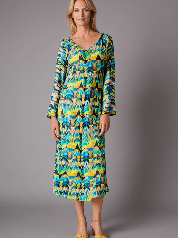 Farida Ombre Butterfly Kaftan – Effortless Elegance - Image 3